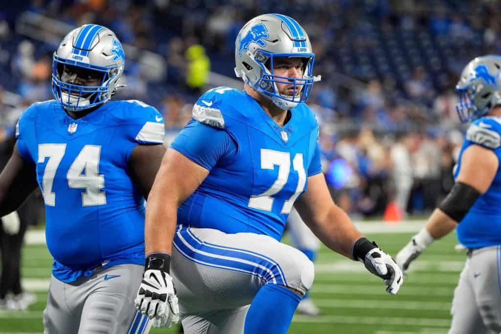 Tennessee Titans sign Kevin Zeitler