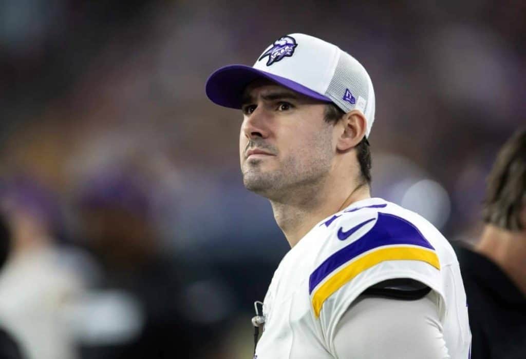 Indianapolis Colts sign Daniel Jones