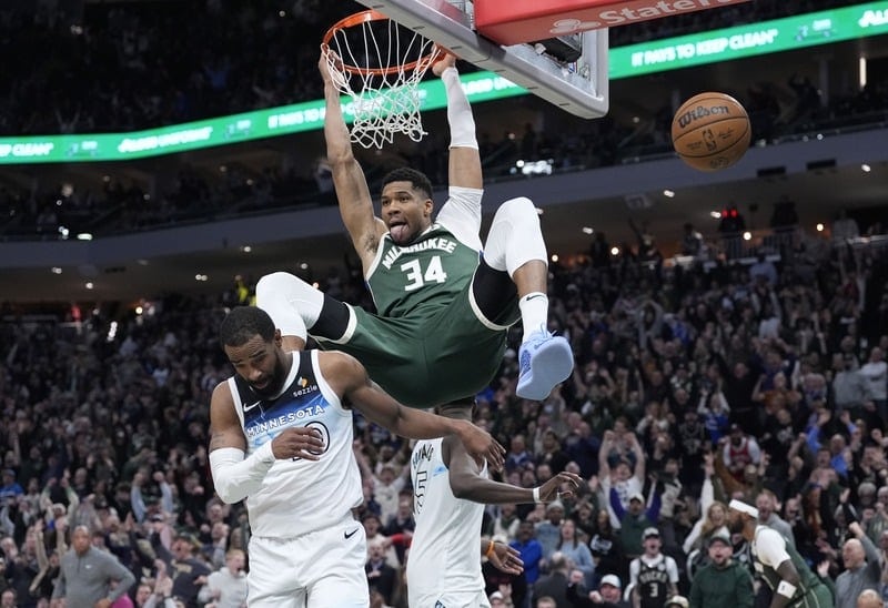 Milwaukee Bucks