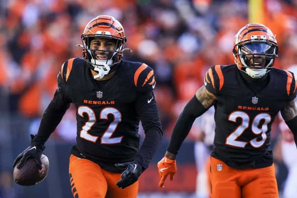 Cincinnati Bengals Geno Stone takes a pay cut