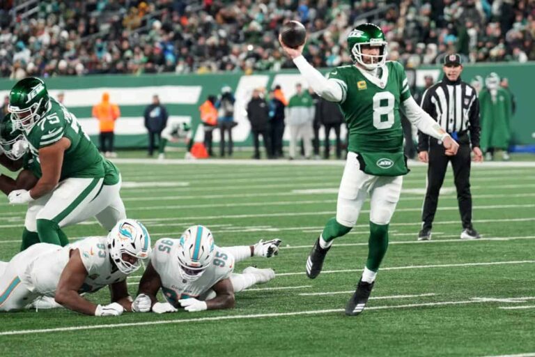 Aaron Rodgers has a chance to make NFL history in 2025, New York Jets Pittsburgh Steelers