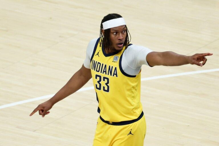 Milwaukee Bucks Myles Turner