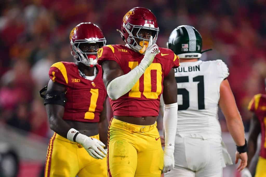USC Trojans Survive Late-Night Thriller, Defeat Michigan State 45-31