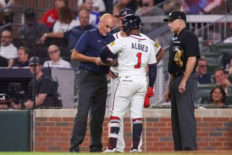 Ozzie Albies Exits Game With Wrist Injury
