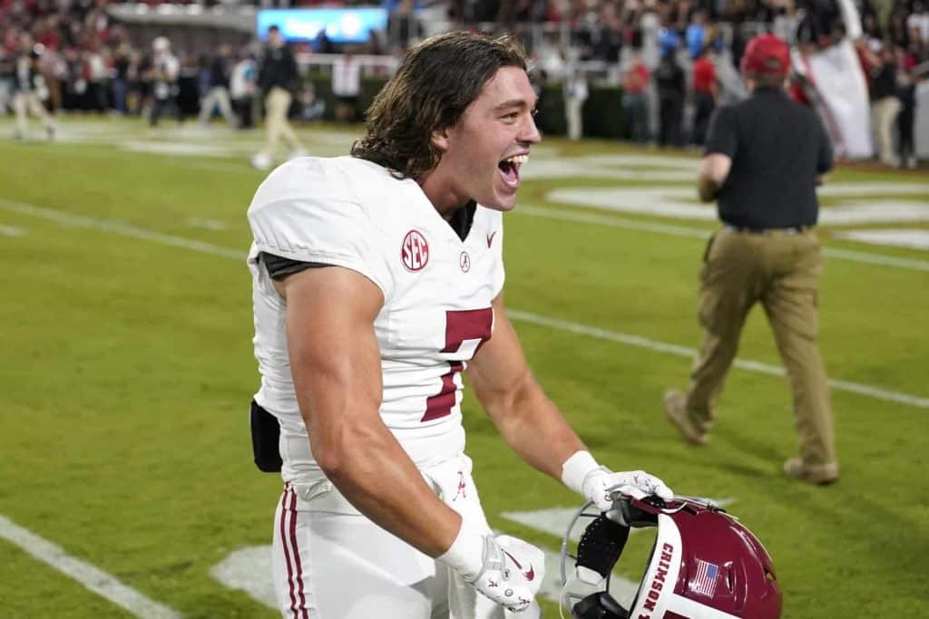 Alabama Crimson Tide Go On the Road and Defeat the Georgia Bulldogs