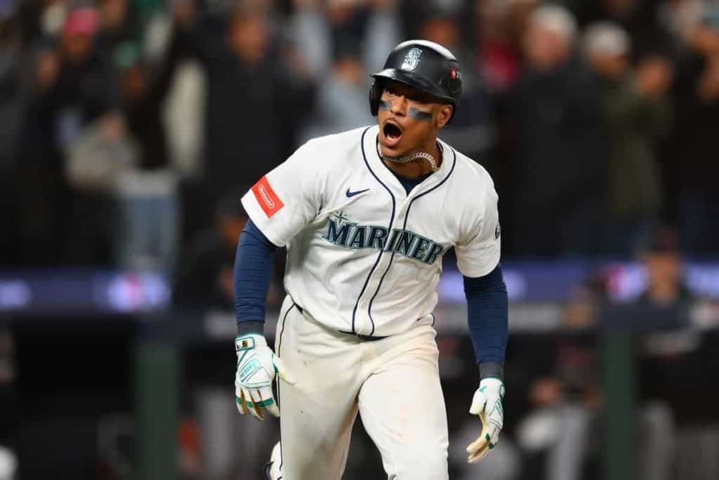 Jorge Polanco reacts to his game-winning single in the 15th inning for the Seattle Mariners, Detroit Tigers
