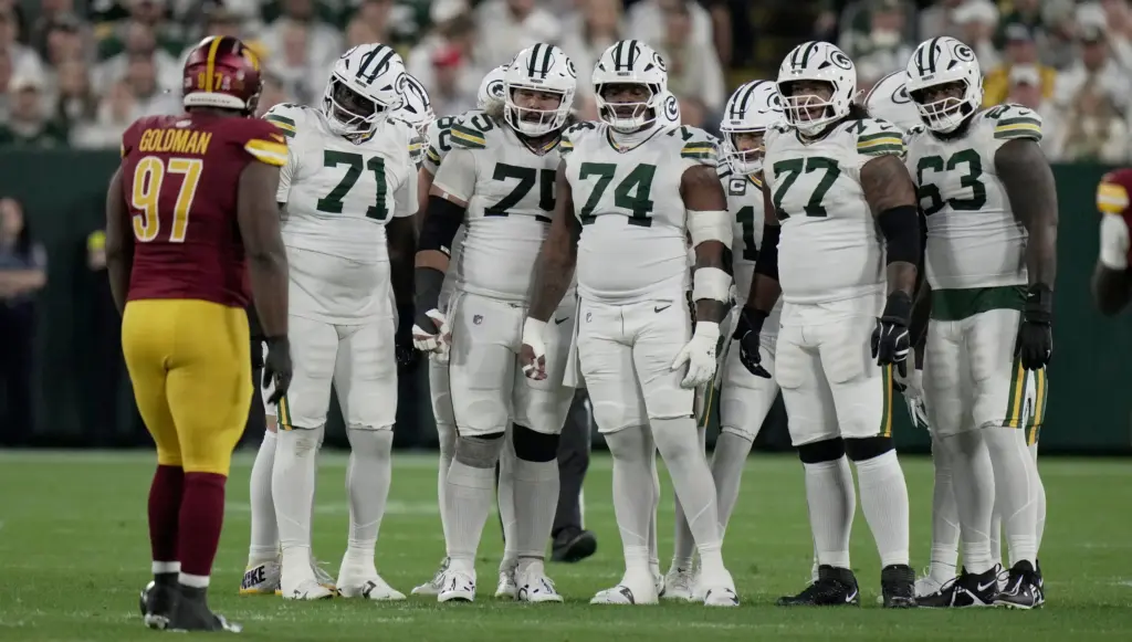 Green Bay Packers offensive line Anthony Belton, Aaron Banks