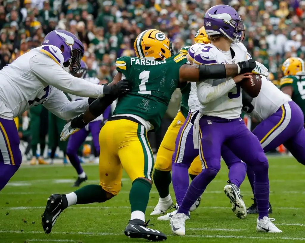 Minnesota Vikings QB JJ McCarthy has a rough outing in Green Bay, Micah Parsons