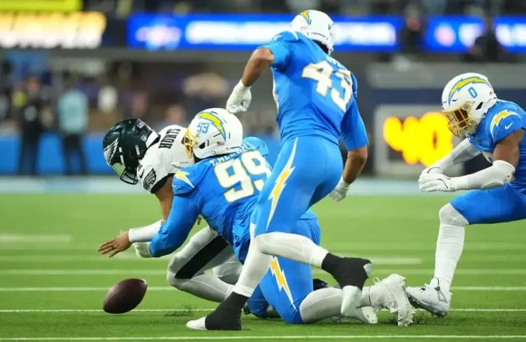 Eagles QB Jalen Hurts Fumbles vs Chargers