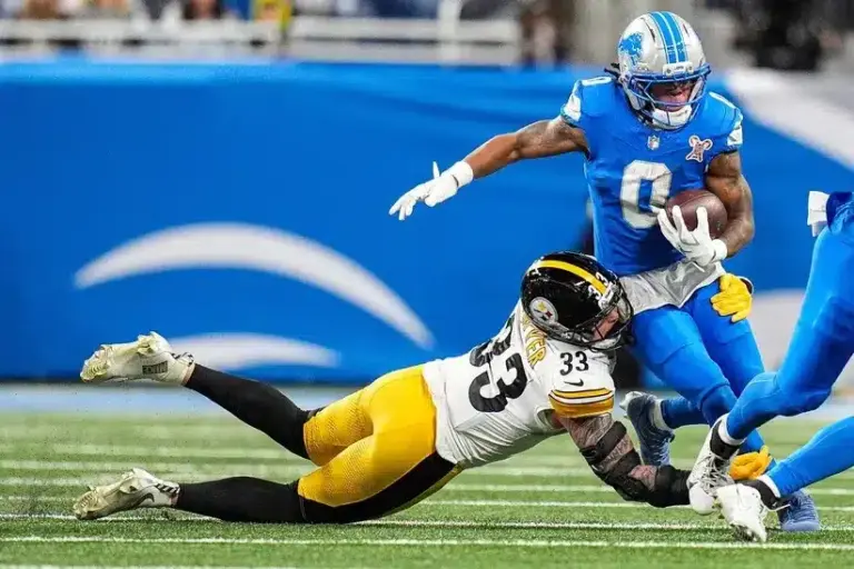 Jahmyr Gibbs makes NFL history. Detroit Lions