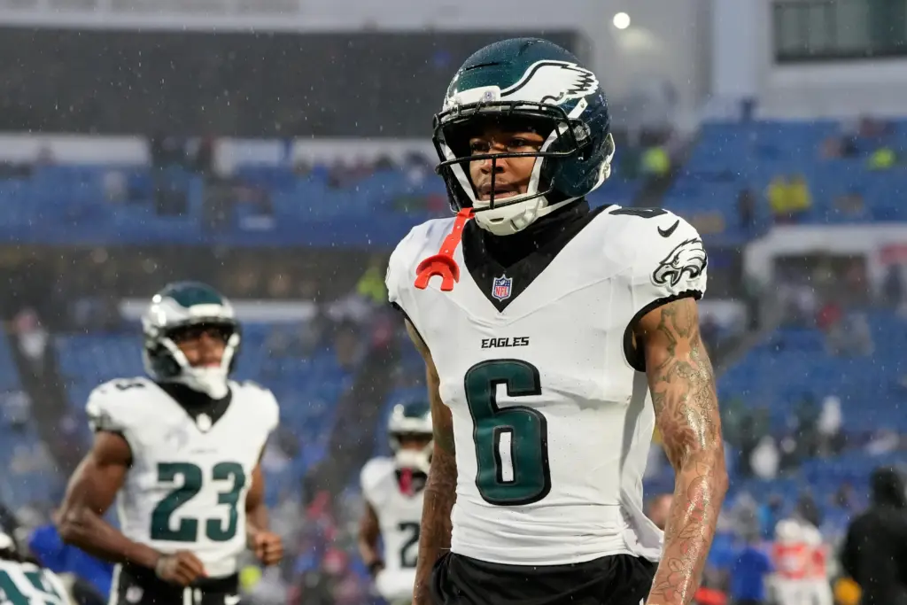 Eagles Devonta Smith warming up against Bills