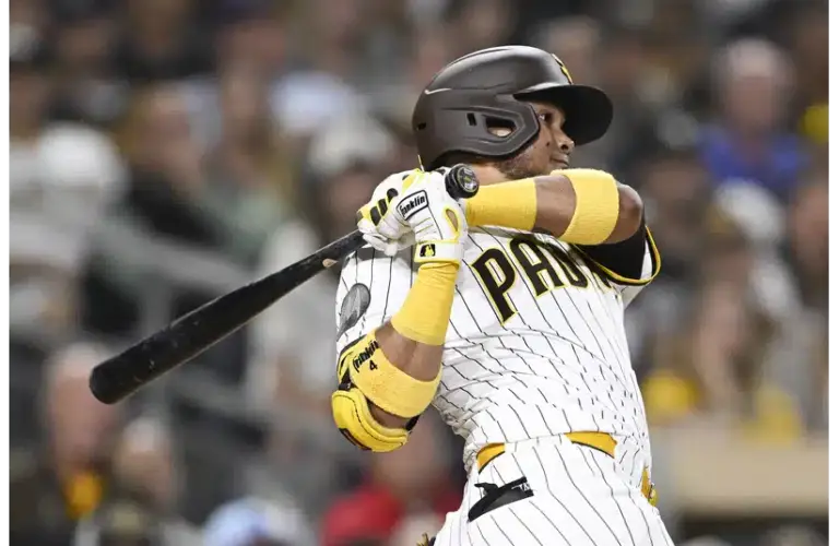San Francisco Giants Sign Luis Arraez