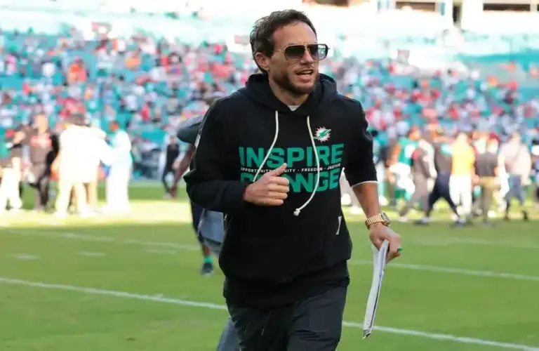 Former Miami Dolphins head coach Mike McDaniel is new Chargers head coach