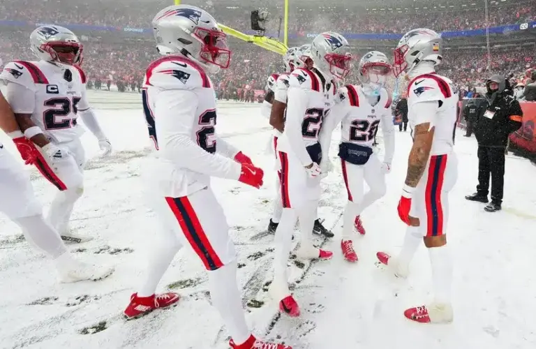 New England Patriots-Seattle Seahawks set for Super Bowl LX. Christian Gonzalez