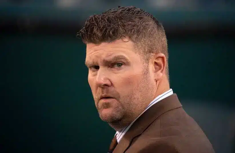 Dolphins hire former Tennessee Titans general manager Jon Robinson.