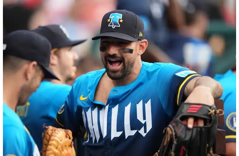 Padres sign Nick Castellanos to one year deal