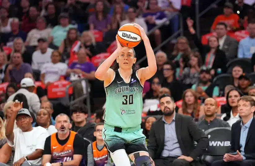 Breanna Stewart shoot against the Phoenix Mercury during the 2025 WNBA Playoffs