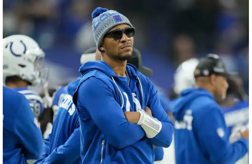 Richardson on the sideline watching the game