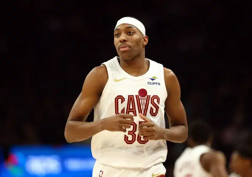 Jan 30, 2026; Phoenix, Arizona, USA; Cleveland Cavaliers forward Nae'Qwan Tomlin (35) against the Phoenix Suns at Mortgage Matchup Center.