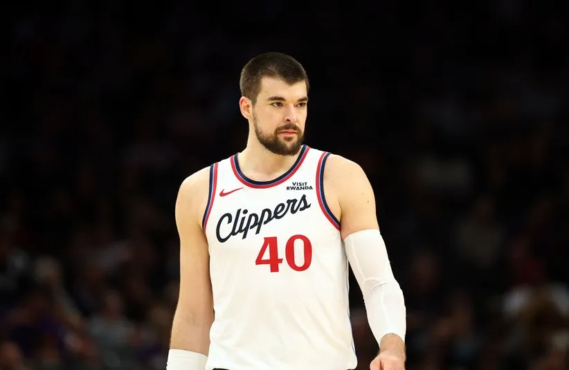 New Pacers Center Ivica Zubac (40) against the Phoenix Suns at Mortgage Matchup Center