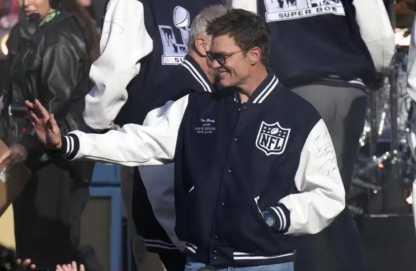 Brady responding to a fan