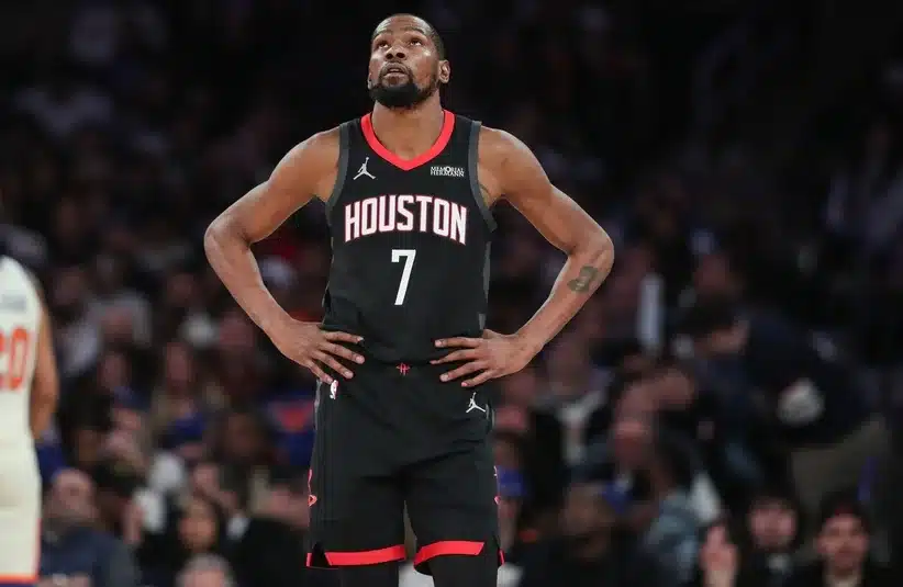 Kevin Durant with hands on hips