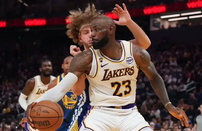 Los Angeles Lakers forward LeBron James (23) dribbles