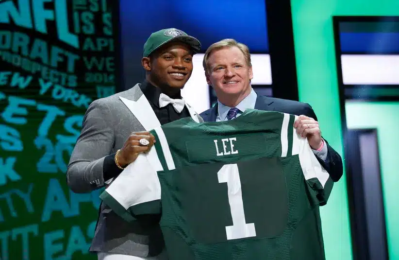 Darron Lee and Roger Goodell 2016 NFL Draft