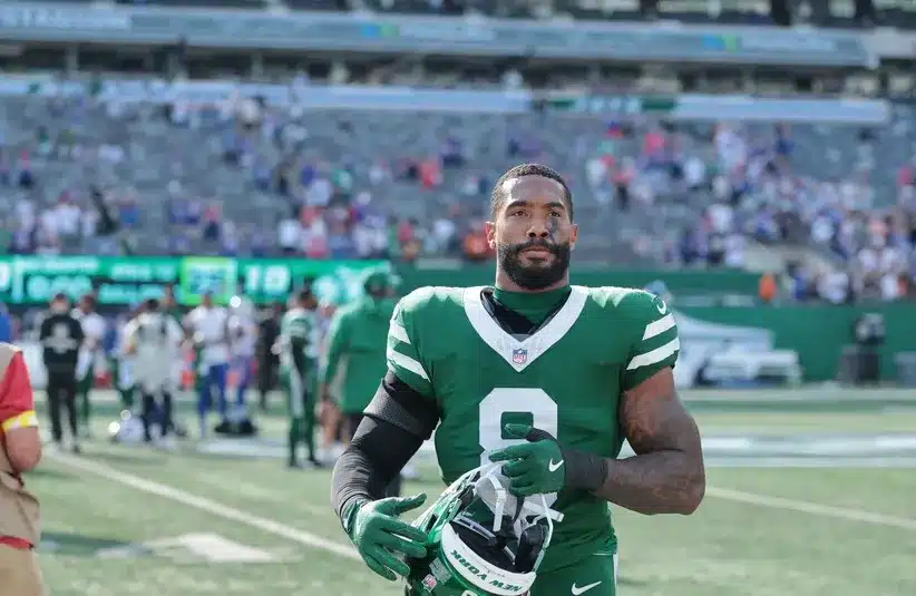 New York Jets safety Andre Cisco (8) after the game