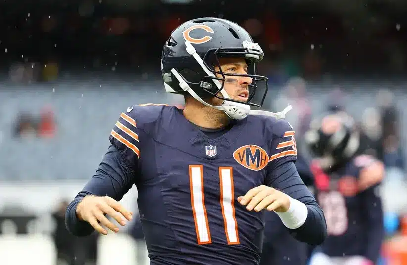 Chicago Bears quarterback Case Keenum (11) practices