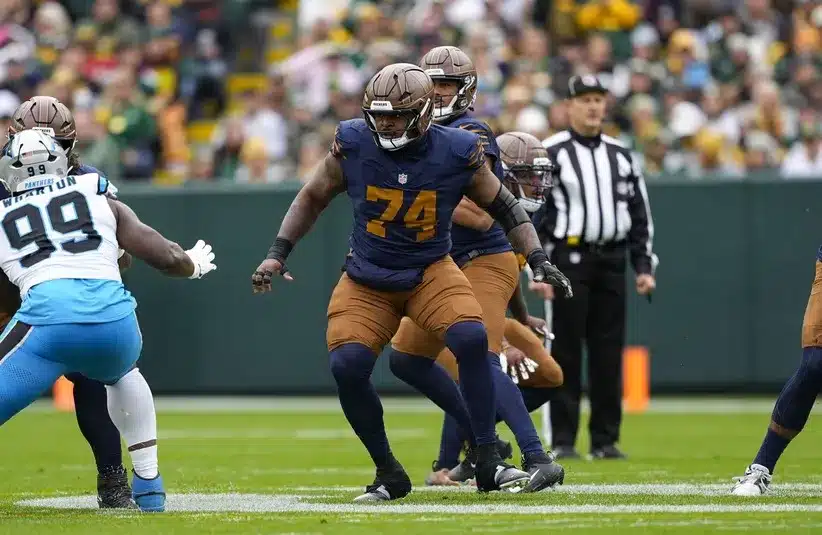 Green Bay Packers guard Elgton Jenkins (74) during the game