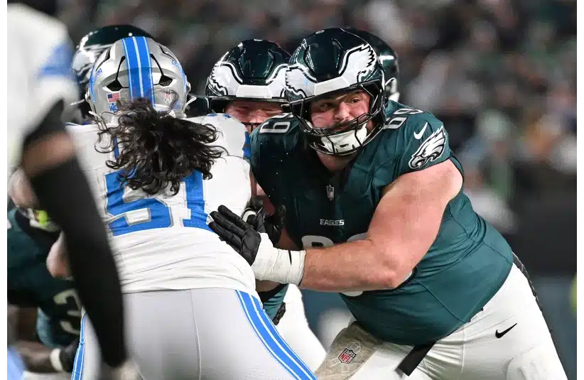 Landon Dickerson vs the Lions during the Matchup in November.