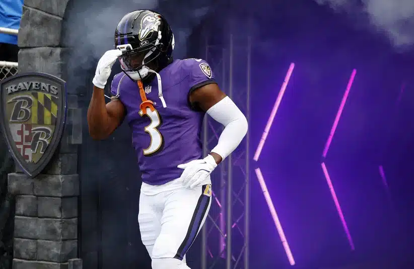 Baltimore Ravens Chidobe Awuzie during a game last season.
