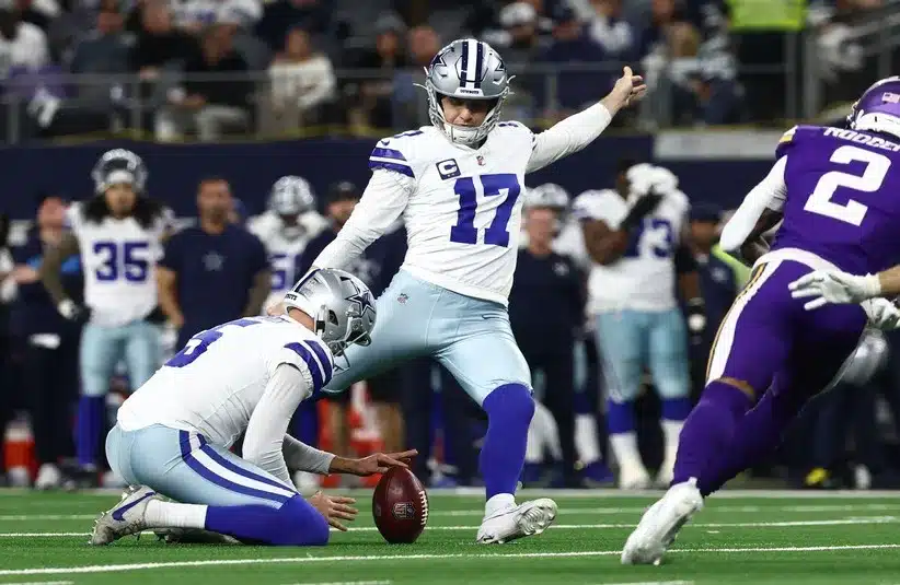 Dallas Cowboys place kicker Brandon Aubrey (17) kicks a field goal