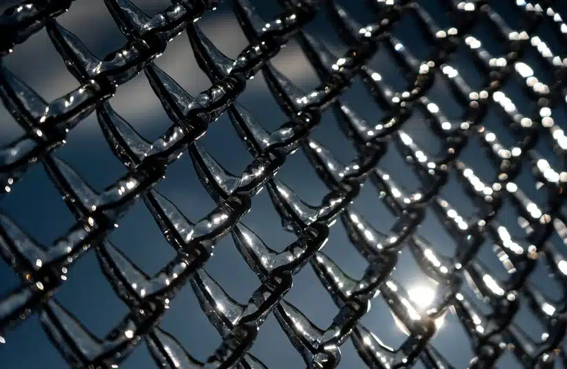 Bahrami tennis net