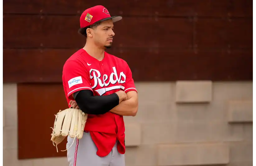 Chase Burns doing a bullpen session.