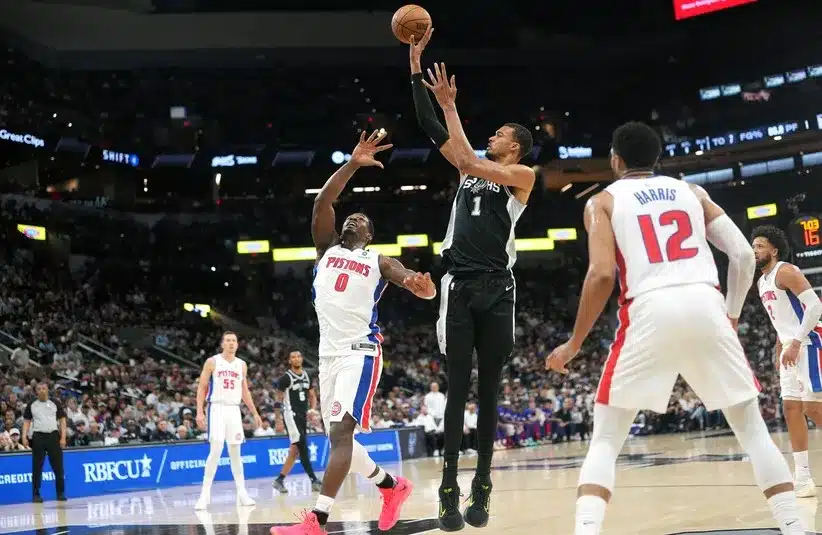 San Antonio Spurs forward Victor Wembanyama (1) shoots vs Detroit Pistons