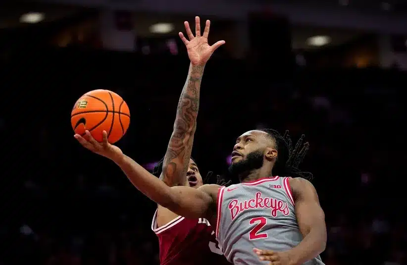 Ohio State Buckeyes guard Bruce Thornton (2) shoots the ball against the Indiana Hoosiers