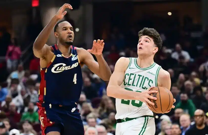 Boston Celtics guard Hugo Gonzalez (28) drives to the basket