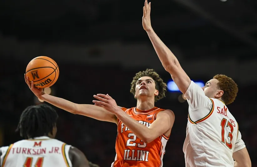 Illinois Fighting Illini guard Keaton Wagler (23) shoots