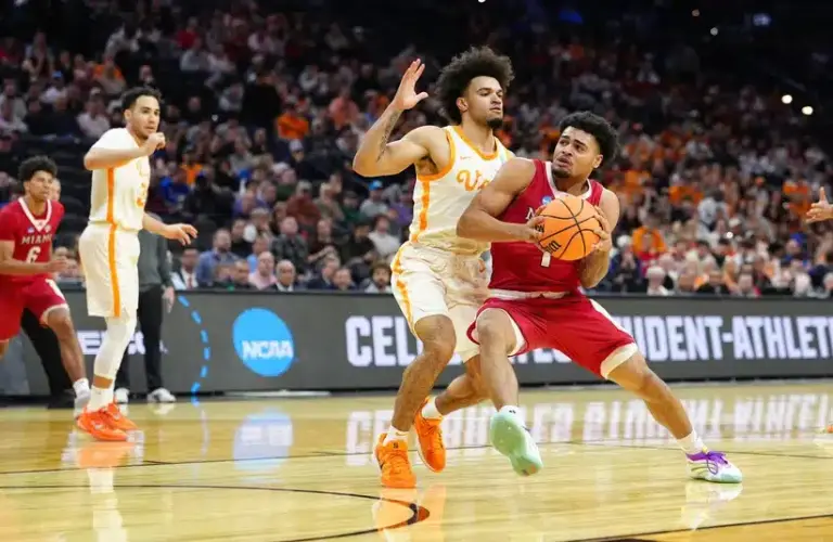 Tennessee beats Miami (OH) in first round of NCAA Tournament.