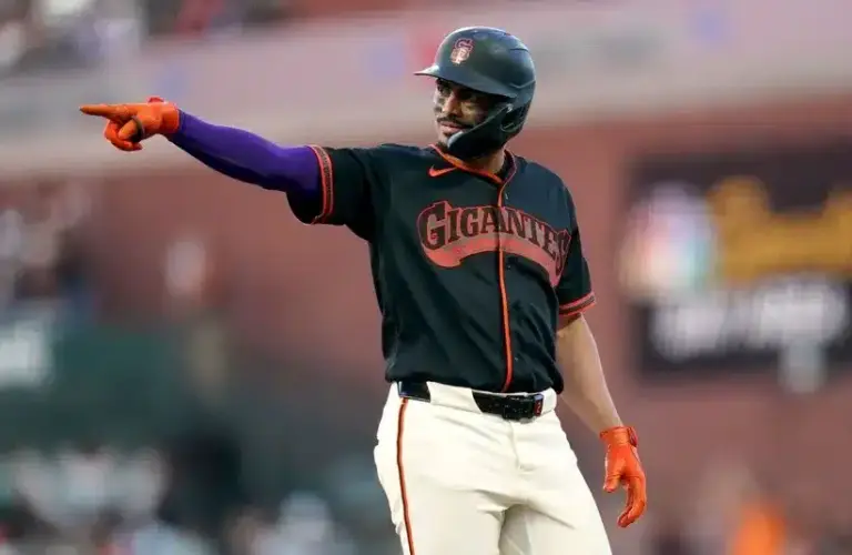 San Francisco Giants shortstop Willy Adames (2) reacts after recording a hit
