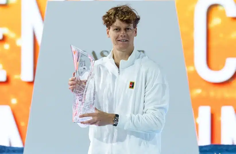 Sinner holding the Miami trophy