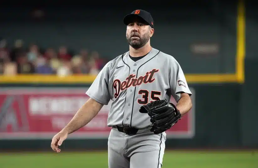 Verlander taking guard while bowling