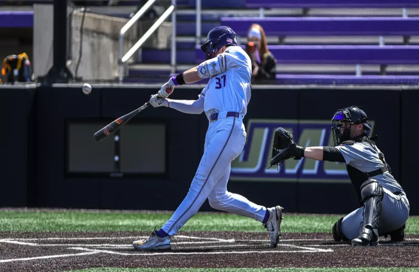Miscue prevents James Madison from Winning.