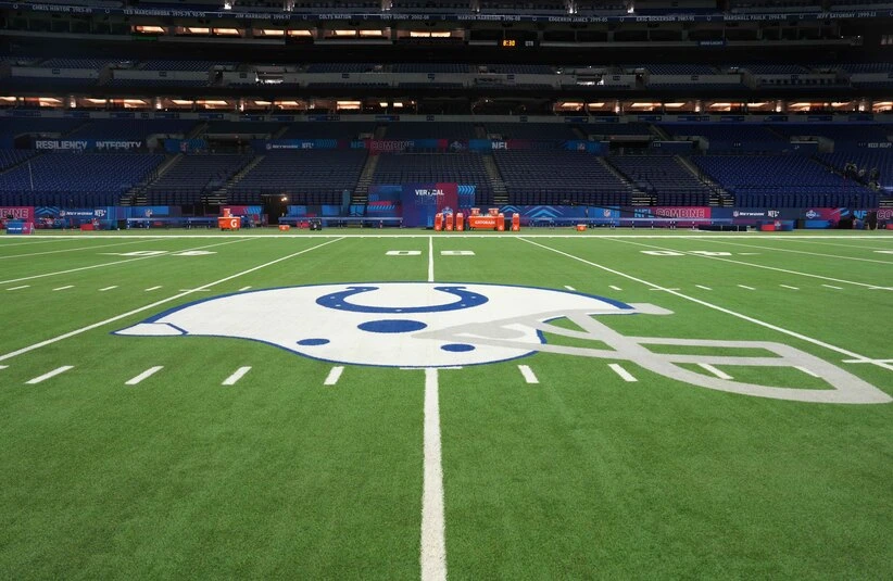 The Colts logo inside of Lucas Oil Stadium.