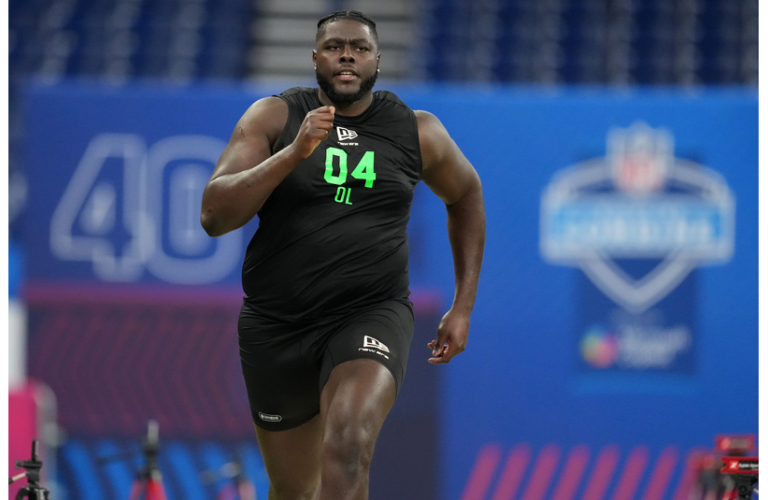 Bell at the NFL scouting combine running the 40-yard dash