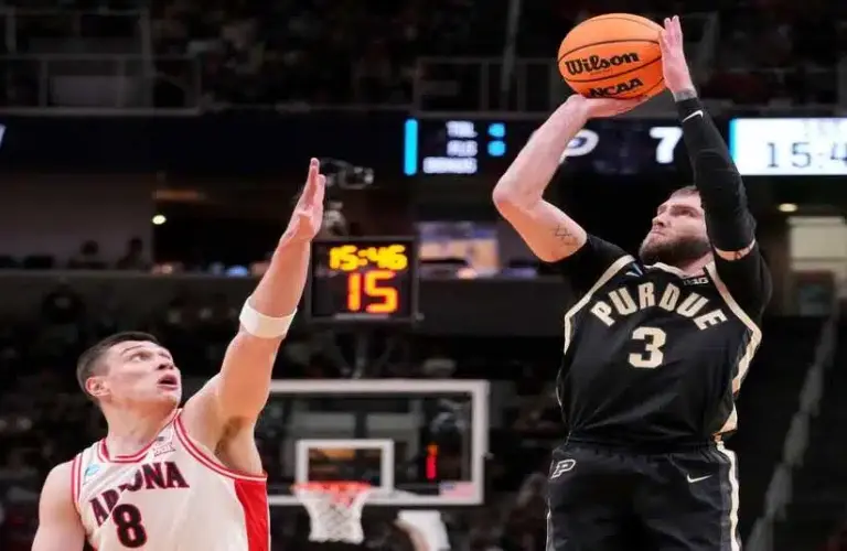 Braden Smith of Purdue playing in the NCAA Tournament.