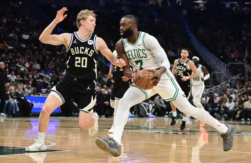 Boston Celtics forward Jaylen Brown (7) drives for the basket.
