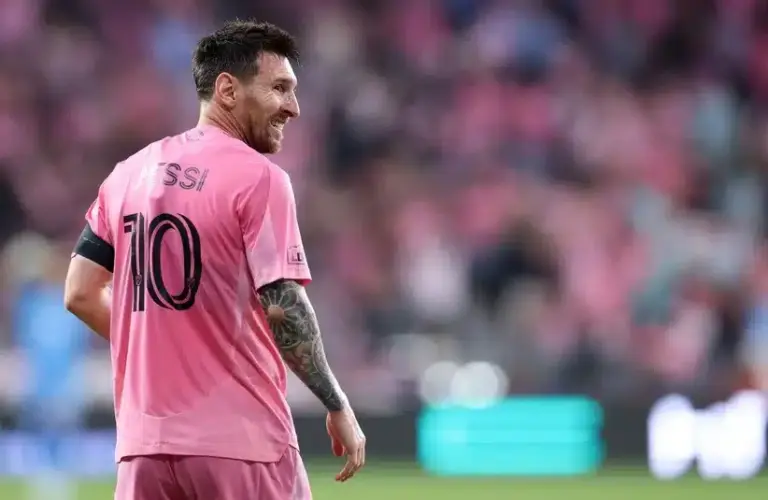 Lionel Messi looking towards his team mates